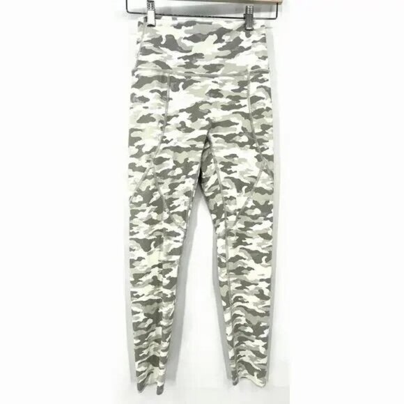 Aerie Camo Leggings Size M Chill Play Camo NWOT Camoflauge Light - Picture 2 of 7